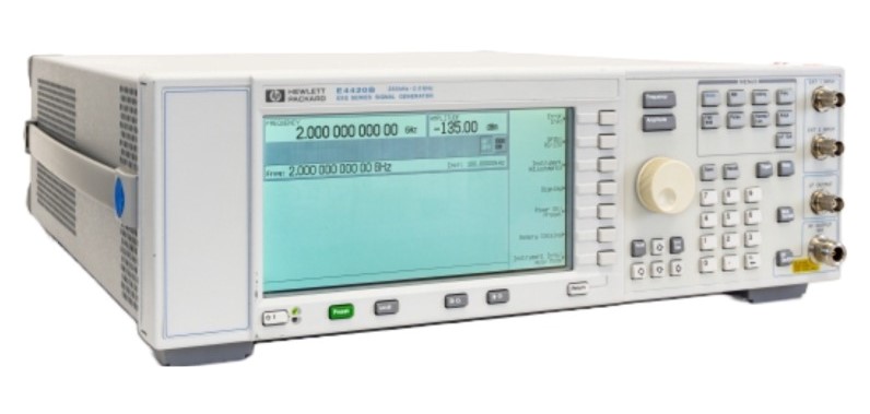 Keysight / Agilent E4420B Signal Generator, 250 kHz  - 2 GHz