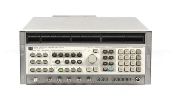 Keysight / Agilent 8340B Synthesized Sweep Signal Generator, 10 MHz - 26.5 GHz
