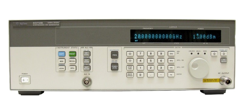 Keysight / Agilent 83712B Synthesized CW Generator, .01 - 20 GHz