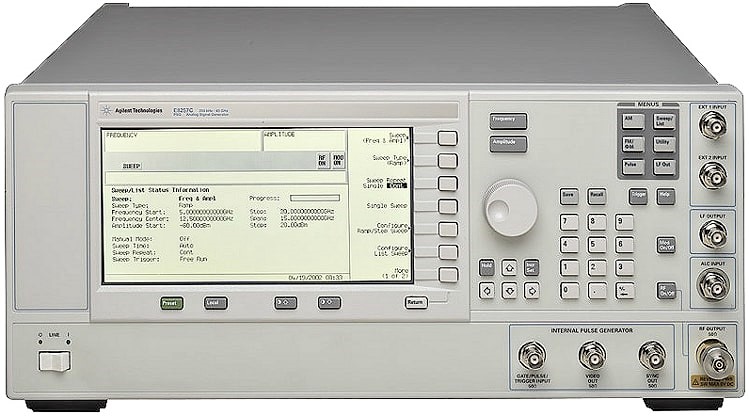 Keysight / Agilent E8257C Signal Generator, 250 kHz up to 40 GHz (PSG Series)