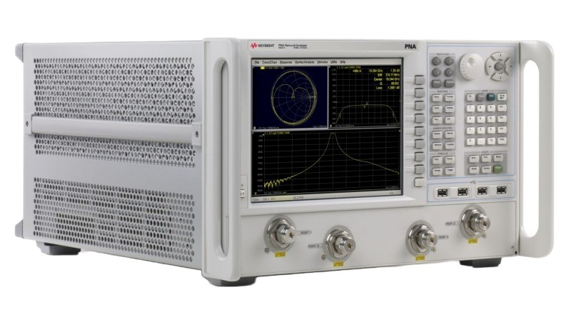 Keysight / Agilent N5221A PNA Network Analyzer, 10 MHz - 13.5 GHz, 2 or 4-ports