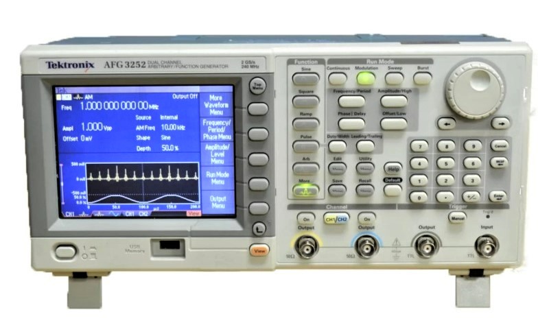 Tektronix AFG3252 Arbitrary / Function Generator, 240 MHz, 2 Ch.