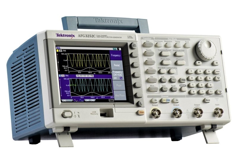 Tektronix AFG3252C Arbitrary / Function Generator, 240 MHz, 2 Ch.