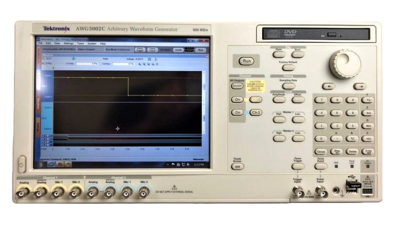 Tektronix AWG5002C Arbitrary Waveform Generator, 0.6 GS/s, 14 Bit, 2 Ch.